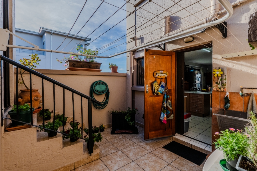 3 Bedroom Property for Sale in Island View Western Cape